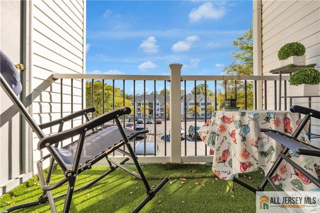 1027 Waterford Drive 1027, Edison, NJ 08817