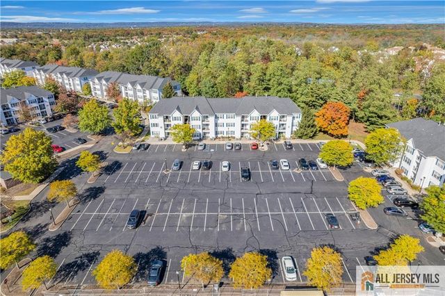 1027 Waterford Drive 1027, Edison, NJ 08817