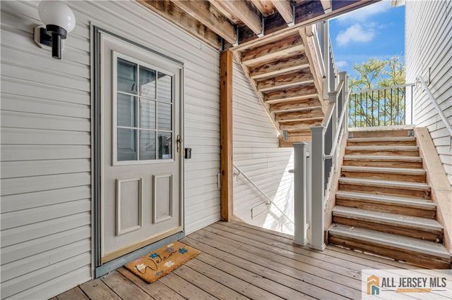 1027 Waterford Drive 1027, Edison, NJ 08817