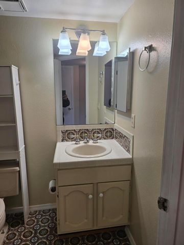 5231 Purcell Drive NE, Albuquerque, NM 87111