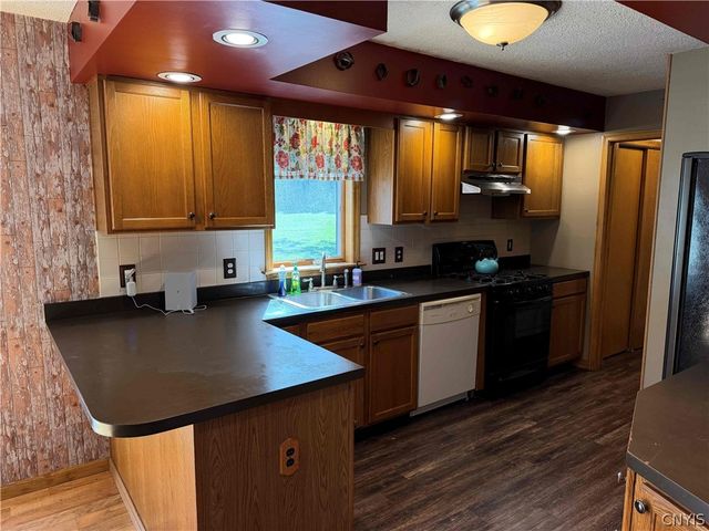 6678 Willow Terrace, Wales, NY 14139