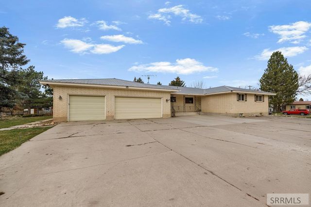 275 Park Street, Newdale, ID 83436