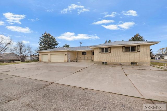 275 Park Street, Newdale, ID 83436