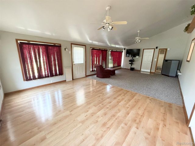 18582 Whitby Street, Livonia, MI 48152