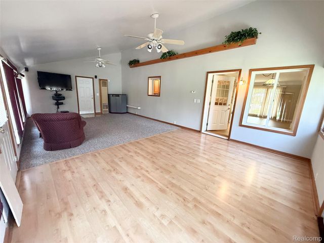 18582 Whitby Street, Livonia, MI 48152