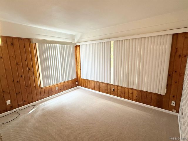 18582 Whitby Street, Livonia, MI 48152