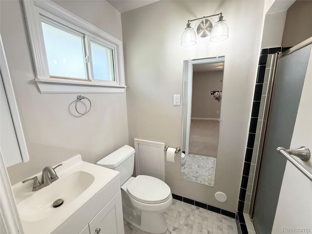 18582 Whitby Street, Livonia, MI 48152