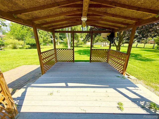 18582 Whitby Street, Livonia, MI 48152