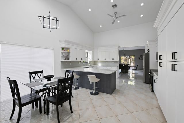 8505 NW 77th Street, Tamarac, FL 33321