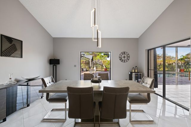 8505 NW 77th Street, Tamarac, FL 33321