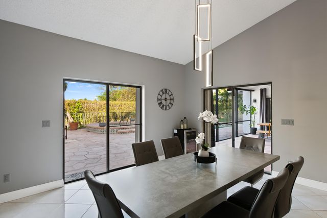 8505 NW 77th Street, Tamarac, FL 33321