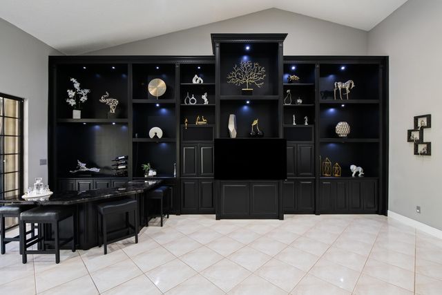 8505 NW 77th Street, Tamarac, FL 33321