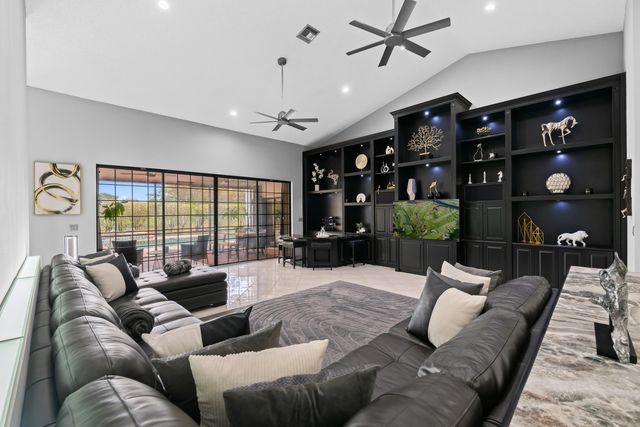 8505 NW 77th Street, Tamarac, FL 33321