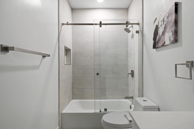 8505 NW 77th Street, Tamarac, FL 33321