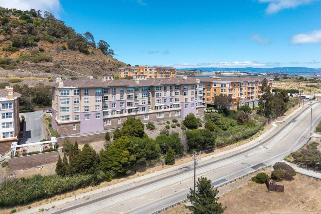 Image 50 of property listing at 101 Crescent Way 2108, San Francisco, CA 94134