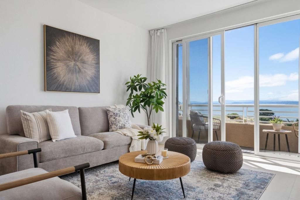 Image 6 of property listing at 101 Crescent Way 2108, San Francisco, CA 94134