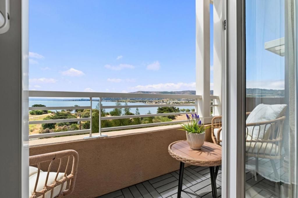 Image 9 of property listing at 101 Crescent Way 2108, San Francisco, CA 94134