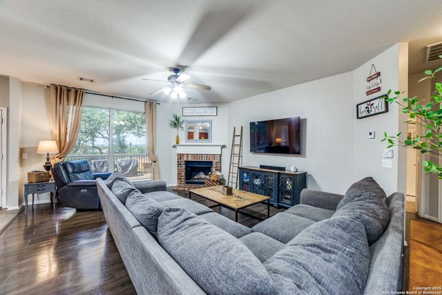 10106 RAMBLIN RIVER RD, San Antonio, TX 78251