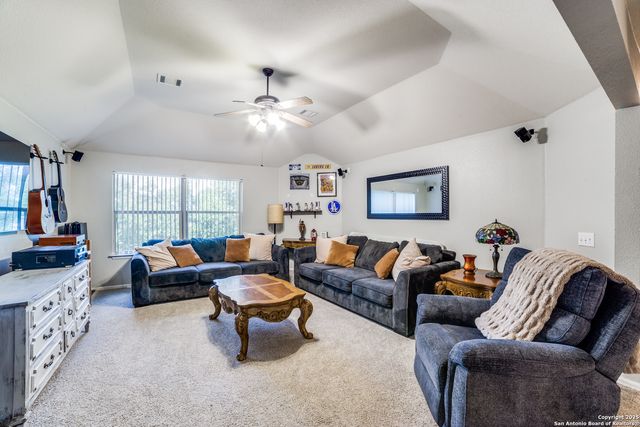 10106 RAMBLIN RIVER RD, San Antonio, TX 78251