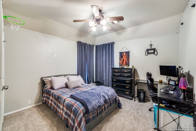 10106 RAMBLIN RIVER RD, San Antonio, TX 78251