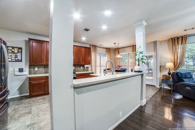 10106 RAMBLIN RIVER RD, San Antonio, TX 78251