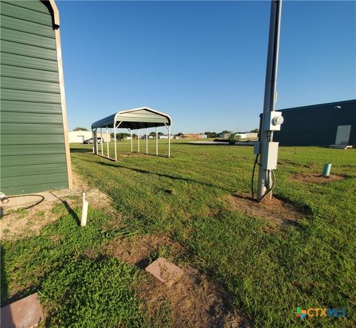 302-304 S 13th Street, Seadrift, TX 77983