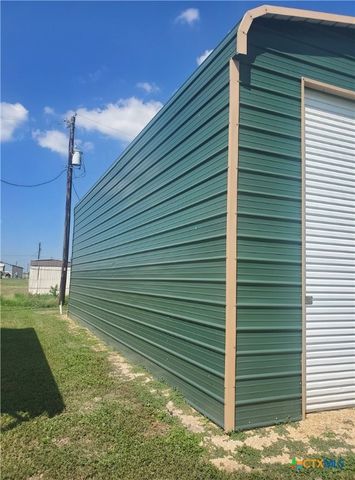 302-304 S 13th Street, Seadrift, TX 77983