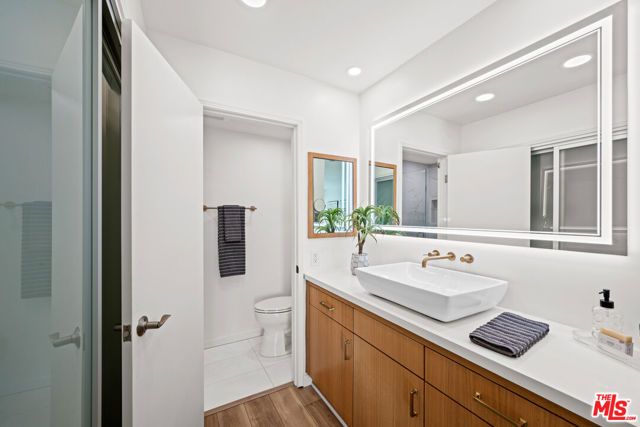 950 N Kings Road 342, West Hollywood, CA 90069