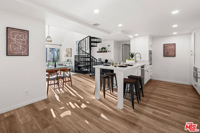 950 N Kings Road 342, West Hollywood, CA 90069