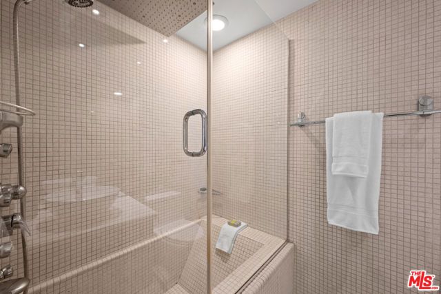 950 N Kings Road 342, West Hollywood, CA 90069