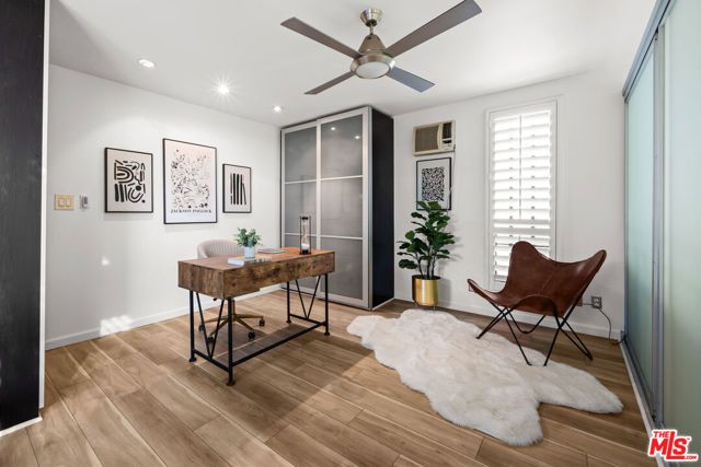 950 N Kings Road 342, West Hollywood, CA 90069