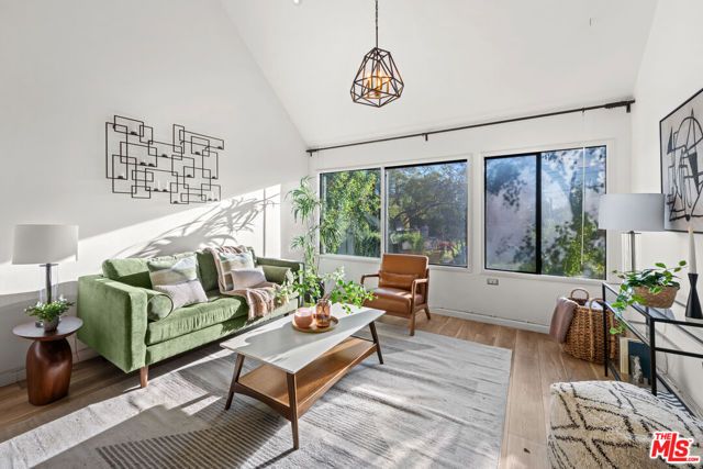 950 N Kings Road 342, West Hollywood, CA 90069