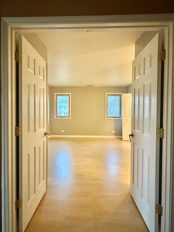 6S010 Steeple Run Drive 2D, Naperville, IL 60540