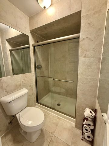 6S010 Steeple Run Drive 2D, Naperville, IL 60540