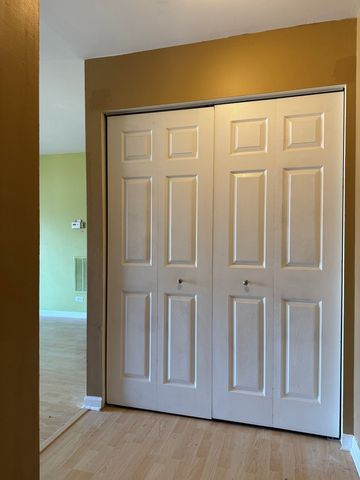 6S010 Steeple Run Drive 2D, Naperville, IL 60540