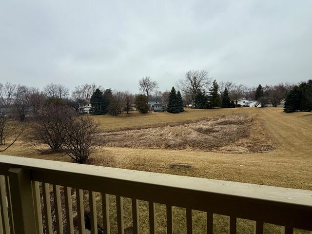 6S010 Steeple Run Drive 2D, Naperville, IL 60540