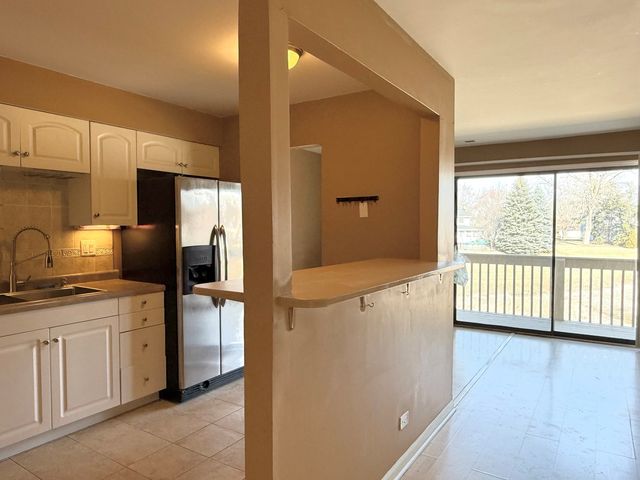 6S010 Steeple Run Drive 2D, Naperville, IL 60540