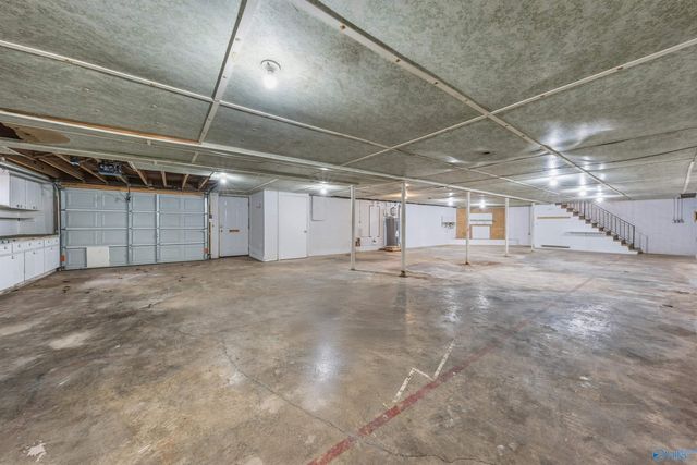 1402 11th Avenue SE, Decatur, AL 35601