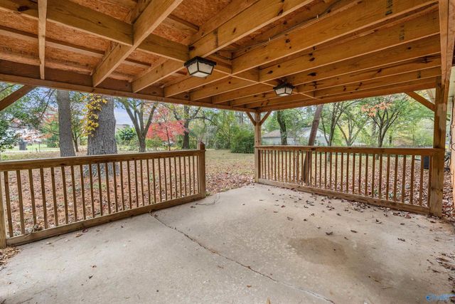 1402 11th Avenue SE, Decatur, AL 35601