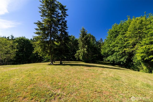465 33 Sargent Road, Winlock, WA 98596