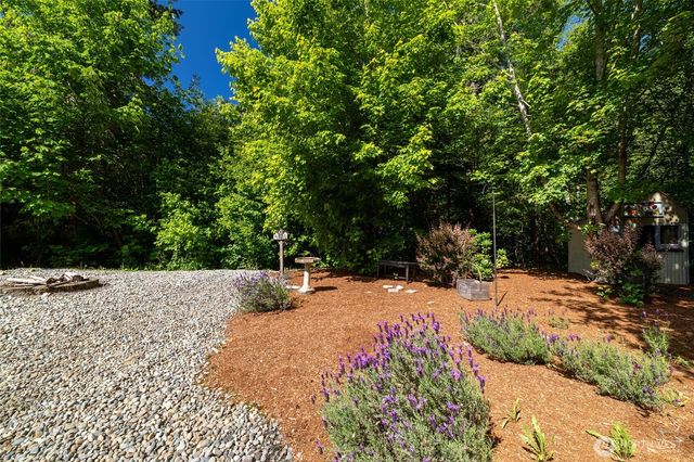 465 33 Sargent Road, Winlock, WA 98596