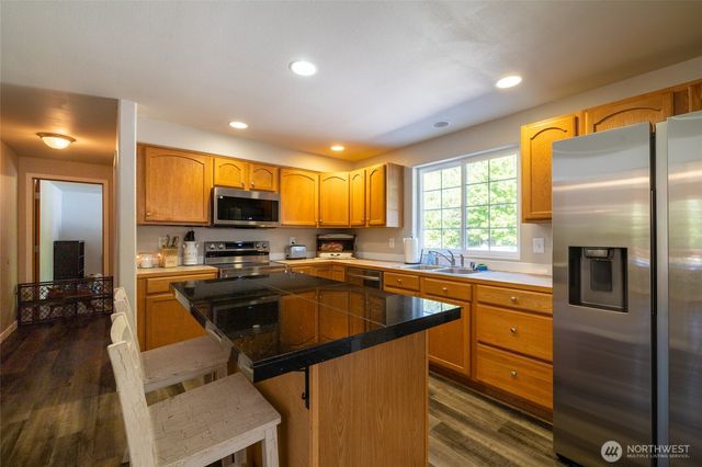 465 33 Sargent Road, Winlock, WA 98596