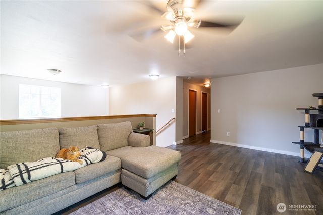 465 33 Sargent Road, Winlock, WA 98596