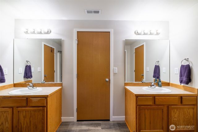 465 33 Sargent Road, Winlock, WA 98596