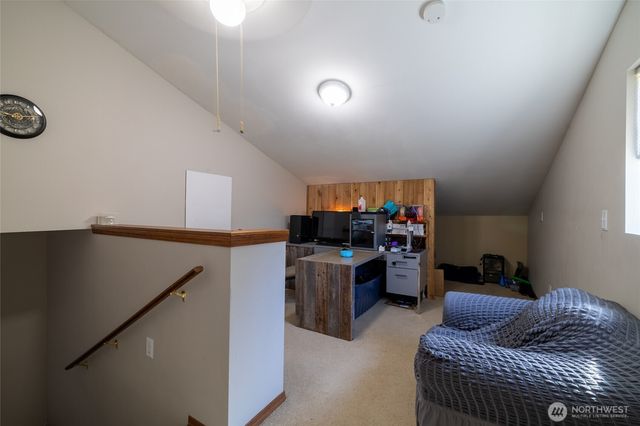 465 33 Sargent Road, Winlock, WA 98596