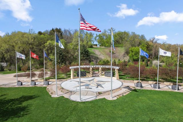 4170 Narrows Canyon Trail, Chaska, MN 55318
