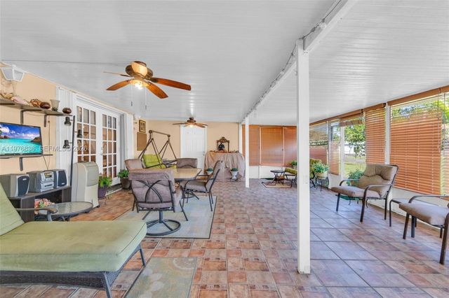 18201 SW 87th Avenue, Palmetto Bay, FL 33157