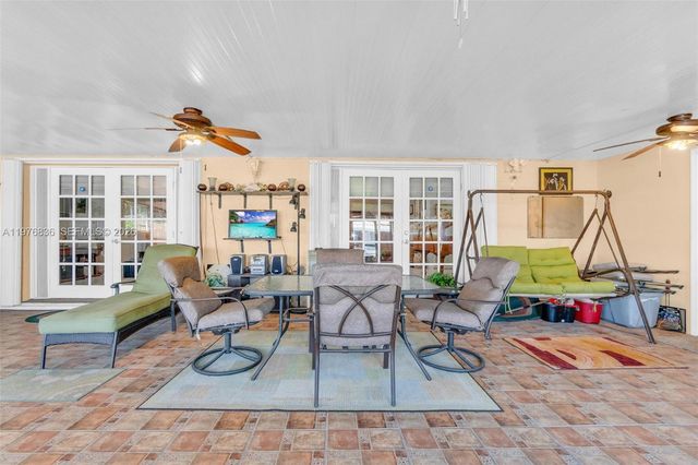 18201 SW 87th Avenue, Palmetto Bay, FL 33157