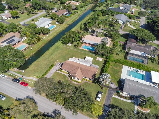 18201 SW 87th Avenue, Palmetto Bay, FL 33157