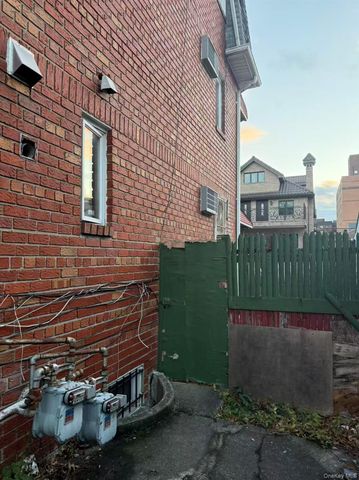4512 Robinson Street, Flushing, NY 11355